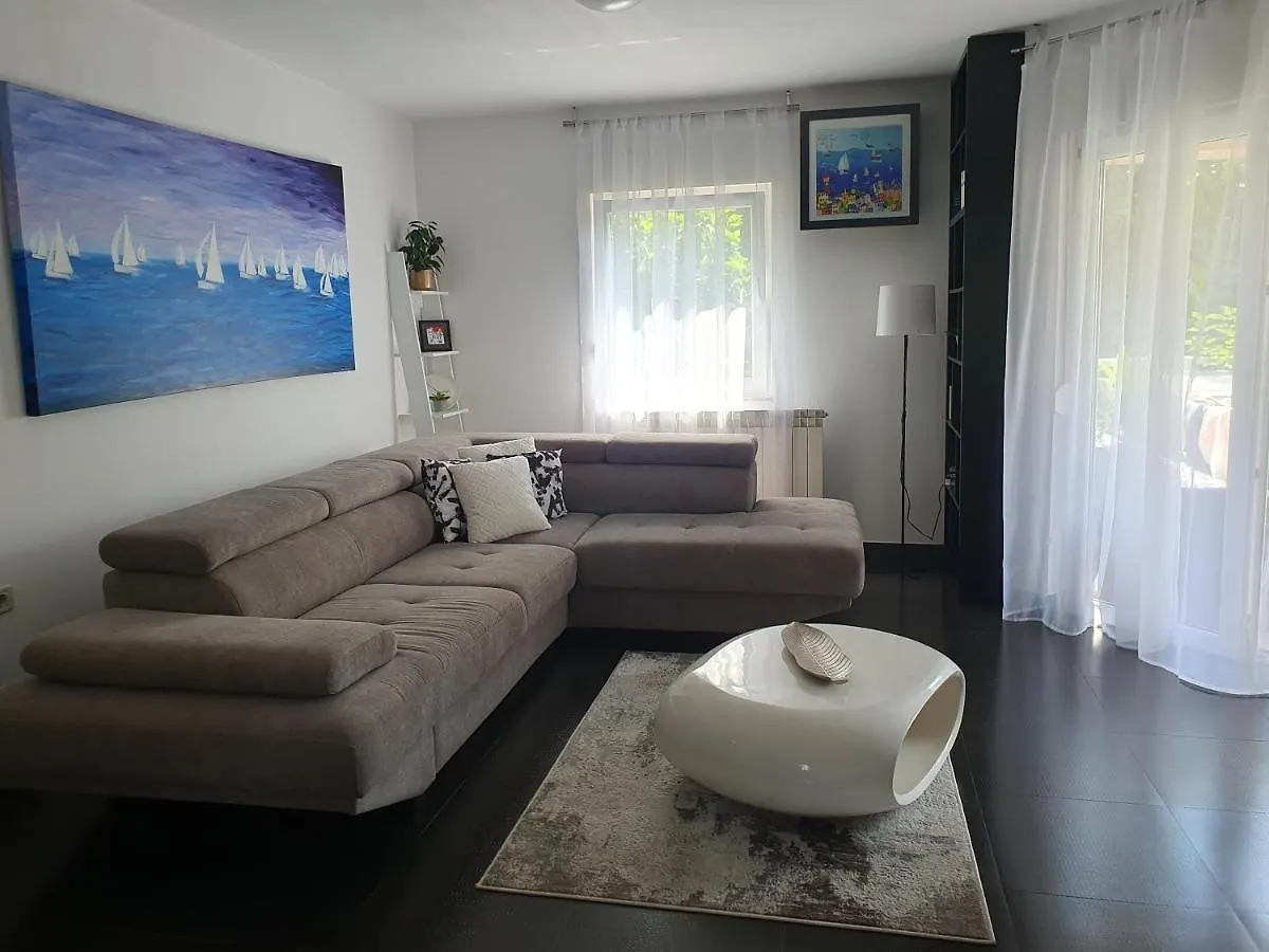 By The Sea Martina Apartment Rijeka